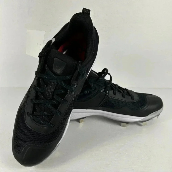 Womens  Baseball Cleats Under Armour Glyde MT Black Molded TPU Shoes NWT - Picture 2 of 9